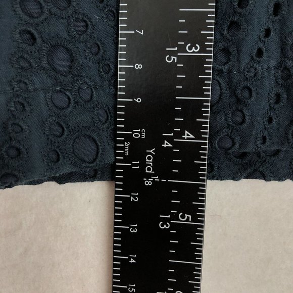 Kenar Women's Size 10 Navy Blue Eyelet Embroidered Zip Fly Casual Shorts - Picture 6 of 10